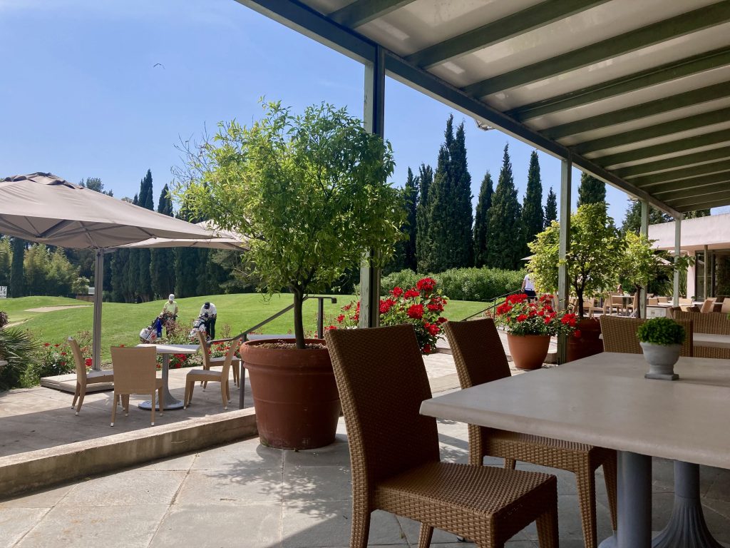 Terrasse du restaurant du Golf de la Grande Bastide