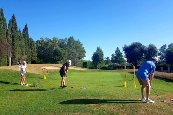 Débuter le golf avec notre formule clé en main !